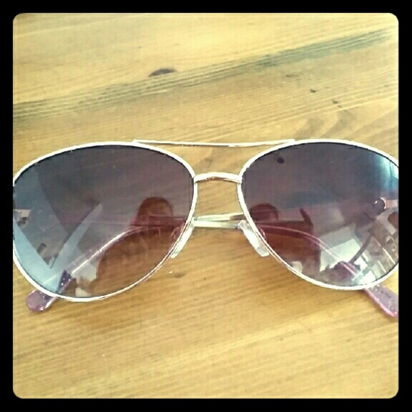 Juicy couture aviator sunglasses