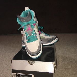 Kids Jordan Spizike sz 6