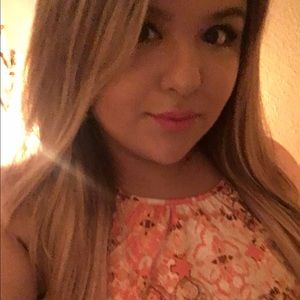 Meet your Posher, Noemi