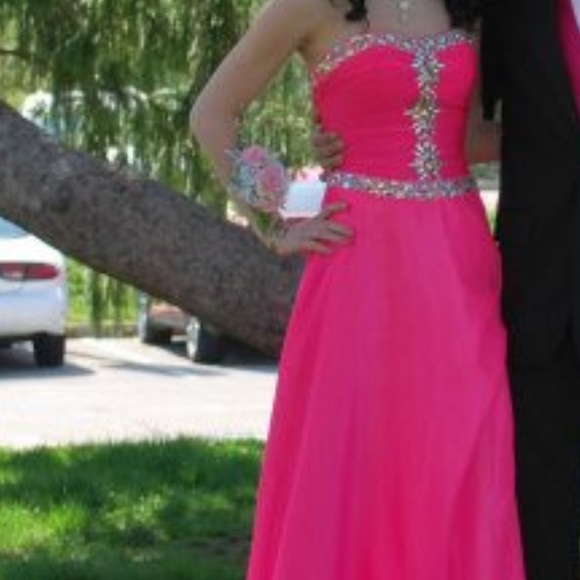 Prom dress - Picture 3 of 3