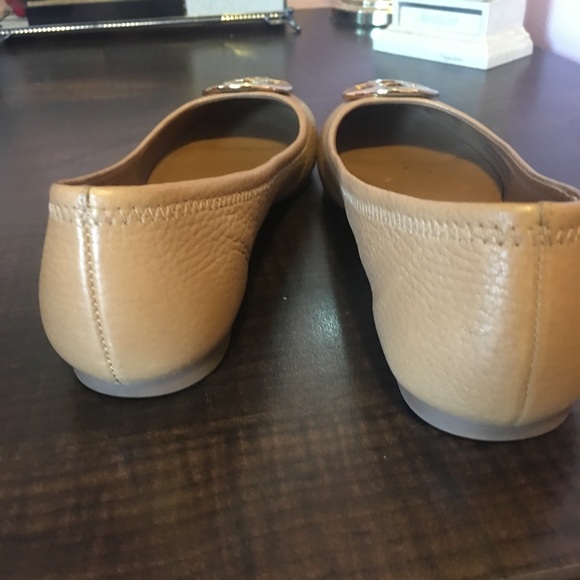 Nude Tory burch flats size 6.5
