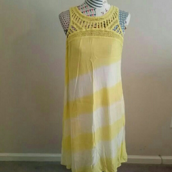 New w/tags beautiful flowy crochet neck sundress