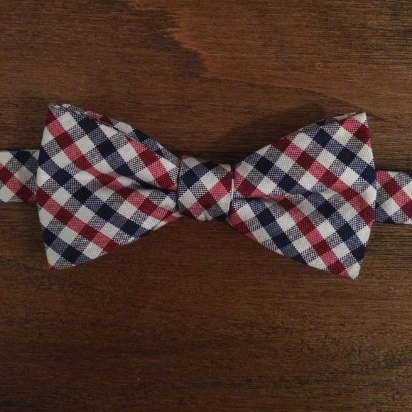 Men's bow tie