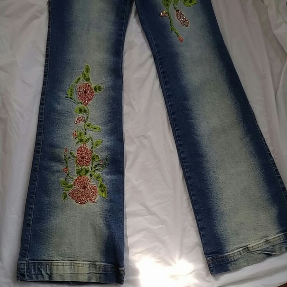 Jeans - Picture 3 of 4