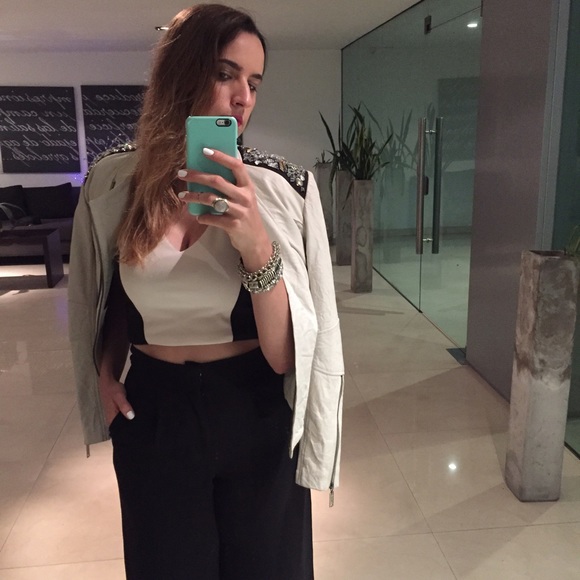 Meet your ✨ Posh Ambassador✨, Dani - Picture 2 of 7