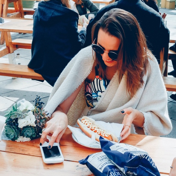 Meet your ✨ Posh Ambassador✨, Dani - Picture 3 of 7