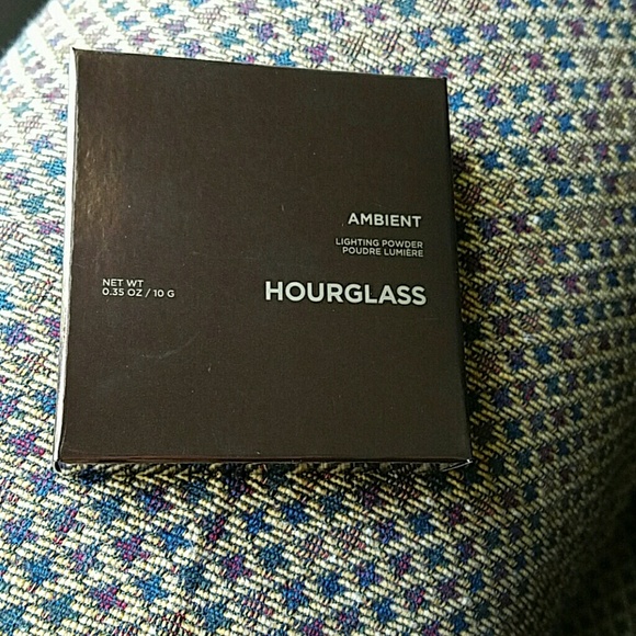 Hourglass Ambient Lighting Powder