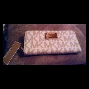 Authentic MK Wallet:: SOLD