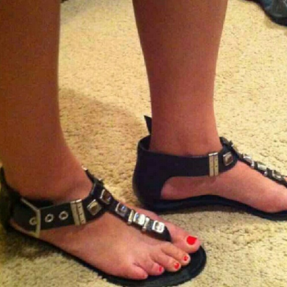 BCBG sandals - Picture 4 of 4