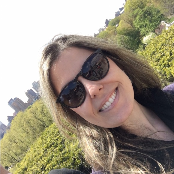 Meet your Posher, Amanda - Picture 1 of 1