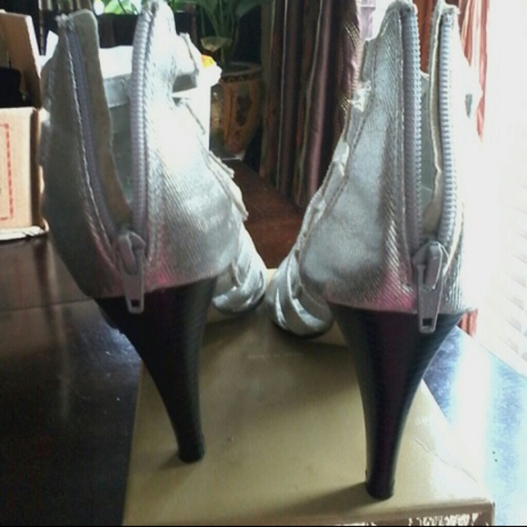 Silver Scrappy Sandals - Picture 3 of 4