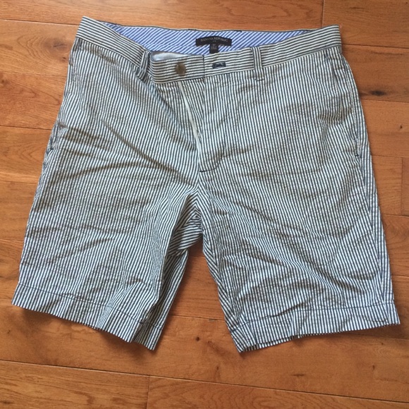 Barely worn Banana Republic shorts
