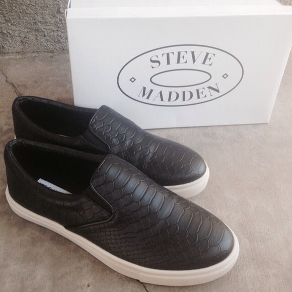 Steve Madden Slip-on sneakers