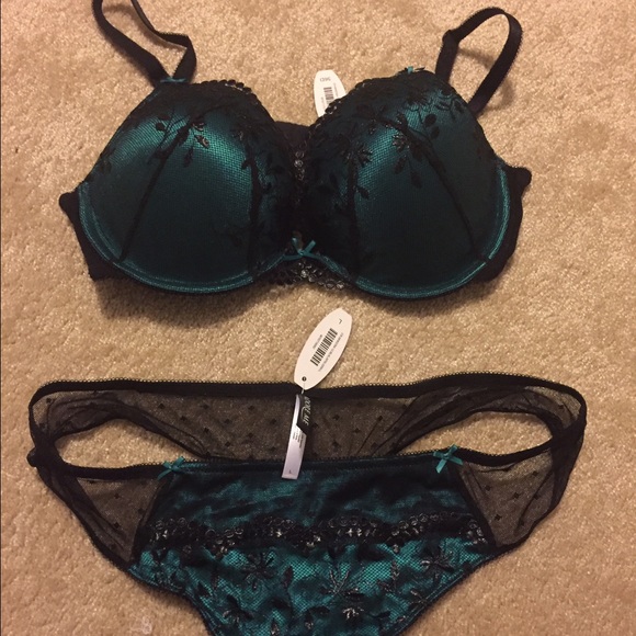 Bra and panty set