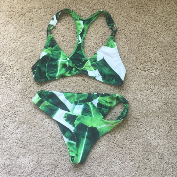 Stone fox swim banana leaf set