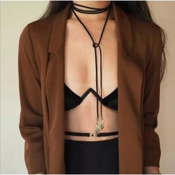 Learher necklace black wrap shocker