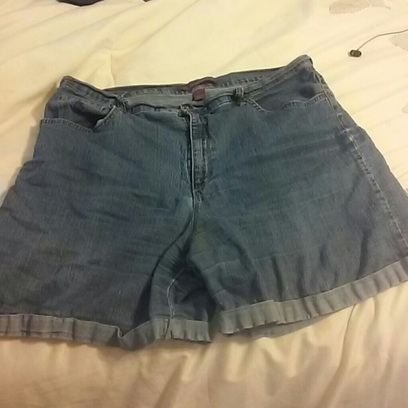 Jean shorts - Picture 1 of 1