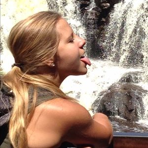 Meet your Posher, Emily