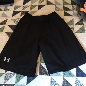 UnderArmour athletic shorts Sz YM