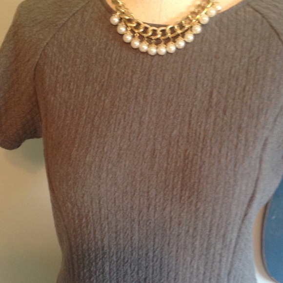 💞PRETTY GRAY DRESS, JUST REDUCED👏🏼👏🏼 - Picture 2 of 4