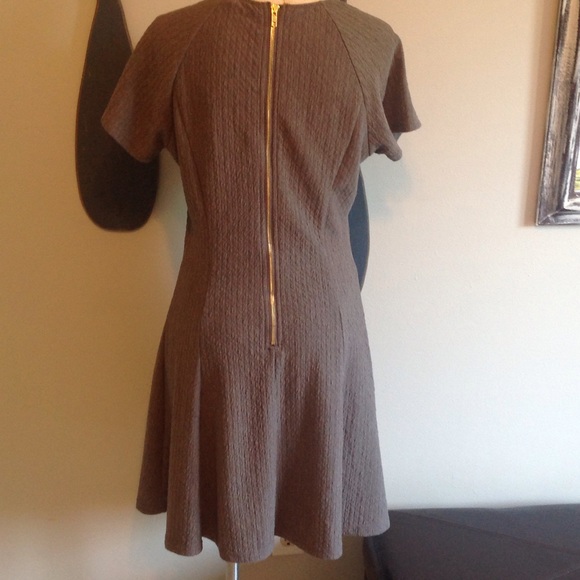 💞PRETTY GRAY DRESS, JUST REDUCED👏🏼👏🏼 - Picture 3 of 4