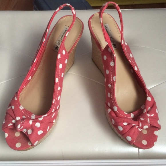 Wedge heels