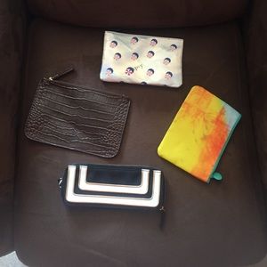 Makeup bag bundle!