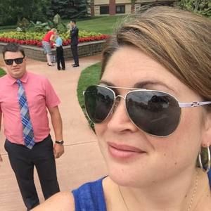 Meet your Posher, Andrea