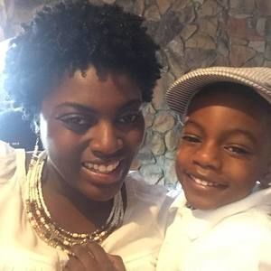 Meet your Posher, Lashay
