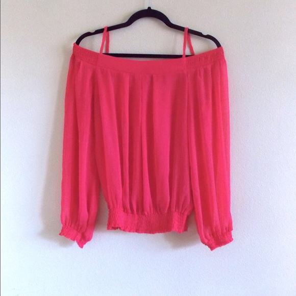 Vintage Guess Off the Shoulders Top Size S / M