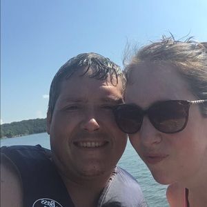 Meet your Posher, Courtney