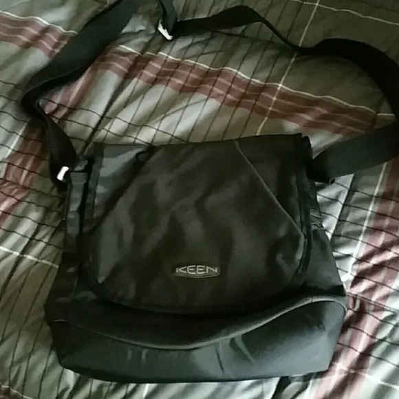Keen crossbody bag