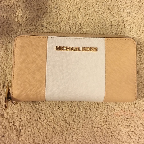 Cream and white MK wallet BRAND NEW