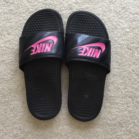 Nike slides