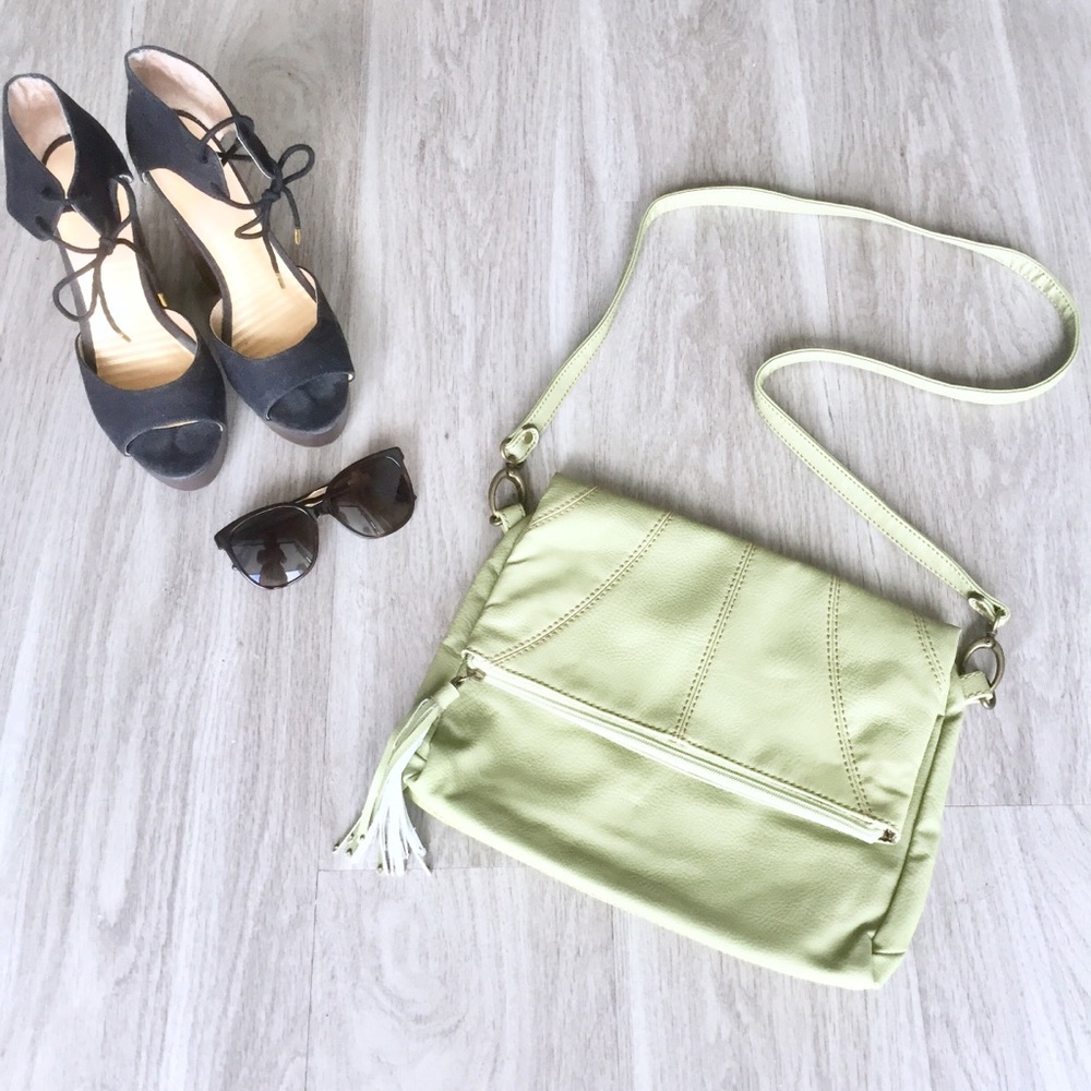 ⭐️BUY 3, GET 1 FREE⭐️Large Clutch / Cross-Body Bag