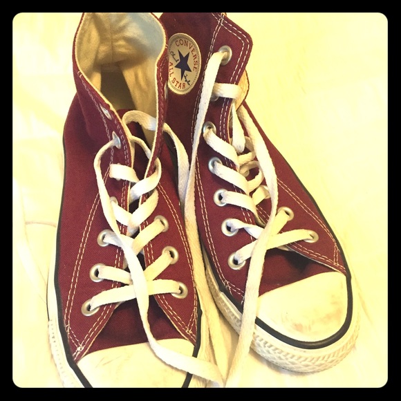 High top chuck Taylor's. MAKE AN OFFER :)