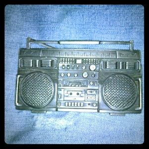 Boombox belt buckle