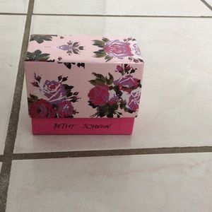 Hawaiian Betsey  Johnson necklace