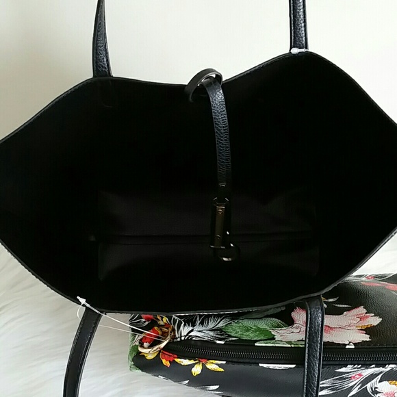 BEAUTIFUL NEW REVERSIBLE BAG IN BAG TOTES - Picture 3 of 4