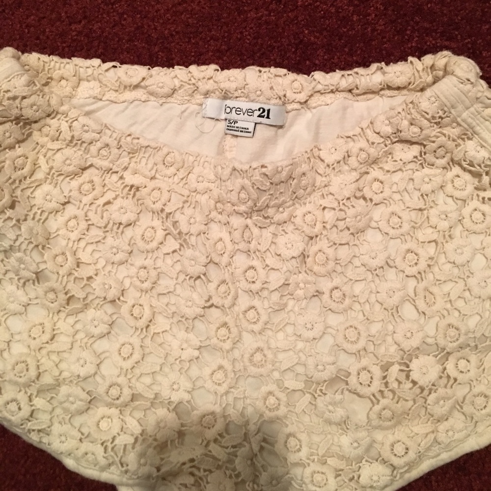 Cream lace shorts