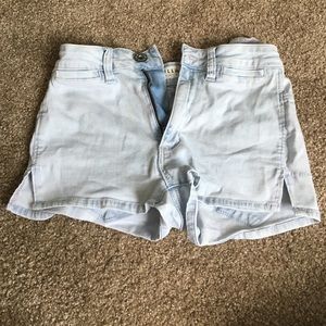 Bullhead Denim Hot Shorts (PacSun)