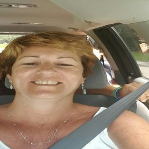 Meet your Posher, Denise