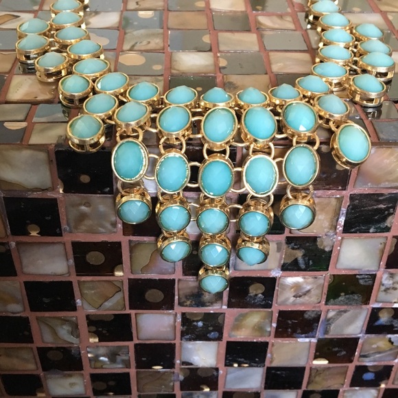 Turquoise gem necklace