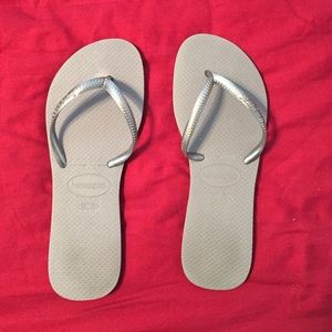 NEW Havaianas flip flops!!