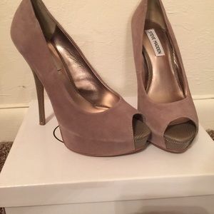 ‼️One Day Sale‼️Open toe platform heels