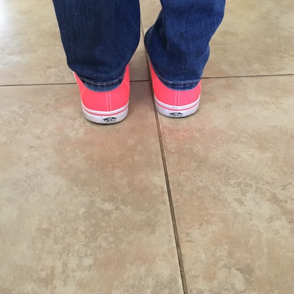 Shoes - Picture 3 of 4