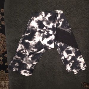 Mesh panel workout leggings