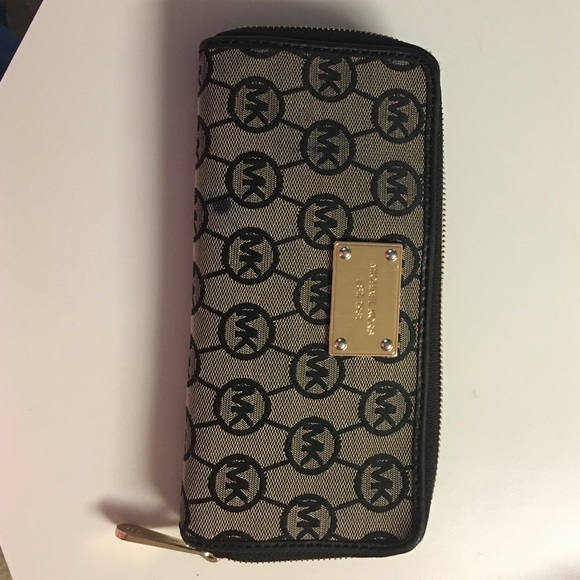 MK wallet