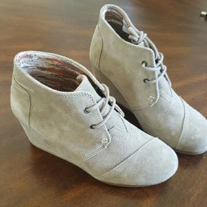 TOMS Taupe Desert Suede Wedges
