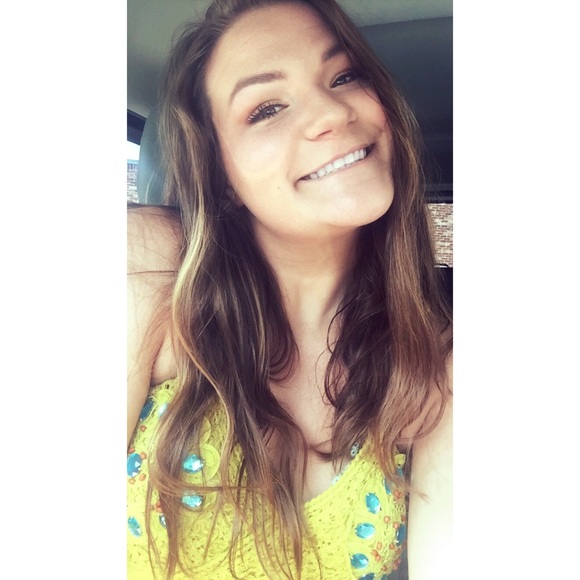 Meet your Posher, Gillian - Picture 1 of 1